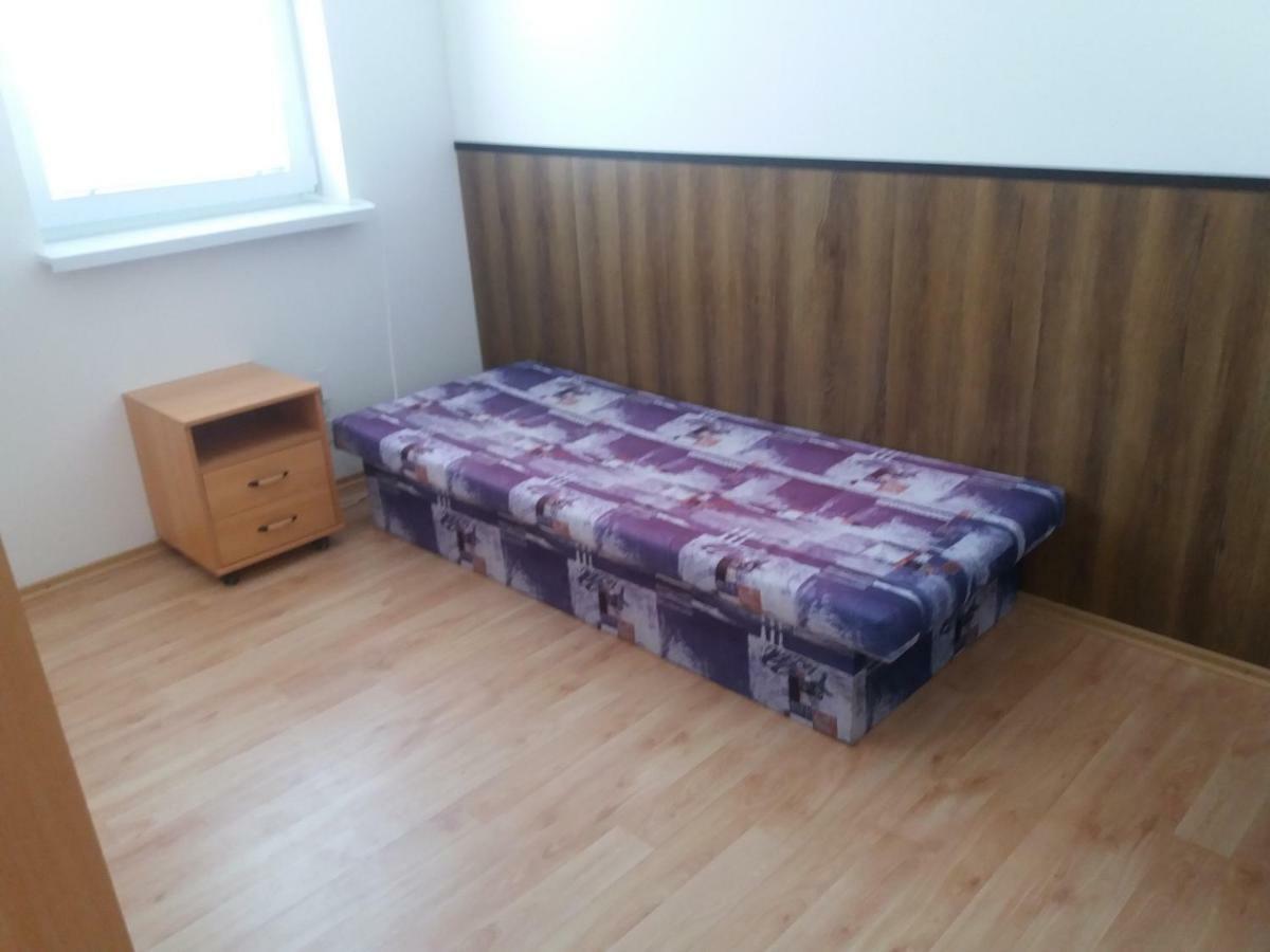 Apartament Hradna 9A Nové Zámky Pokój zdjęcie