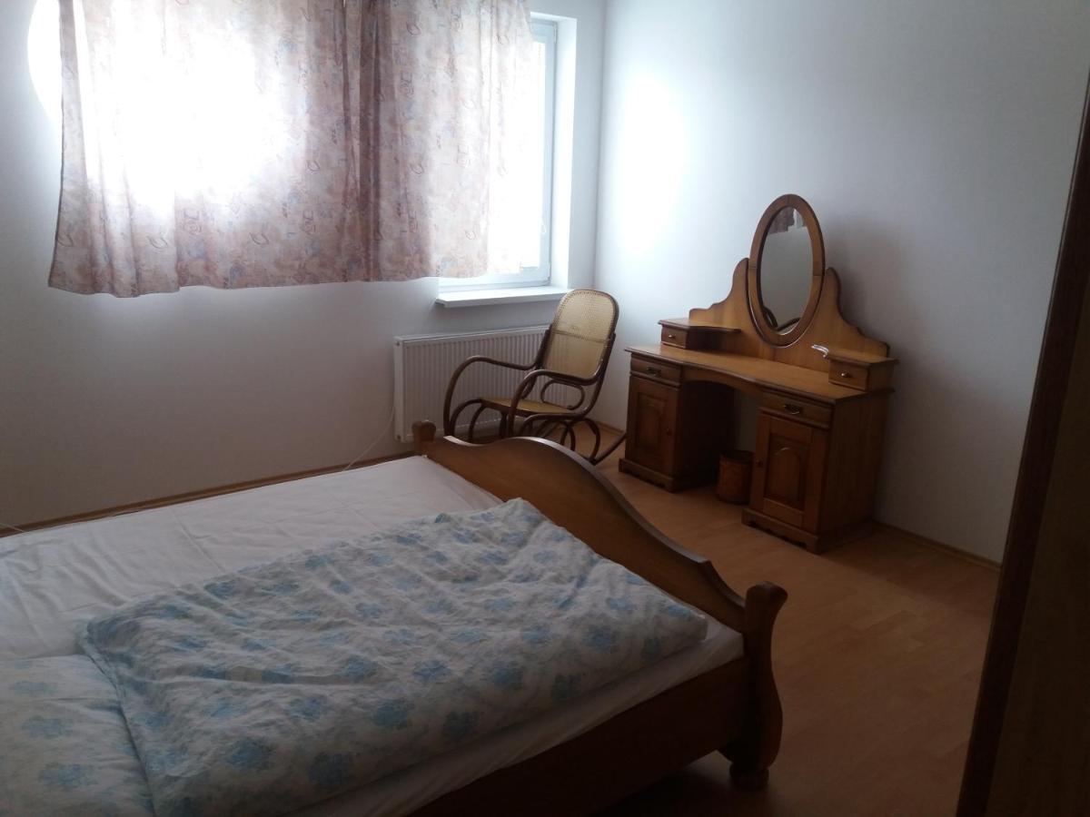 Apartament Hradna 9A Nové Zámky Zewnętrze zdjęcie