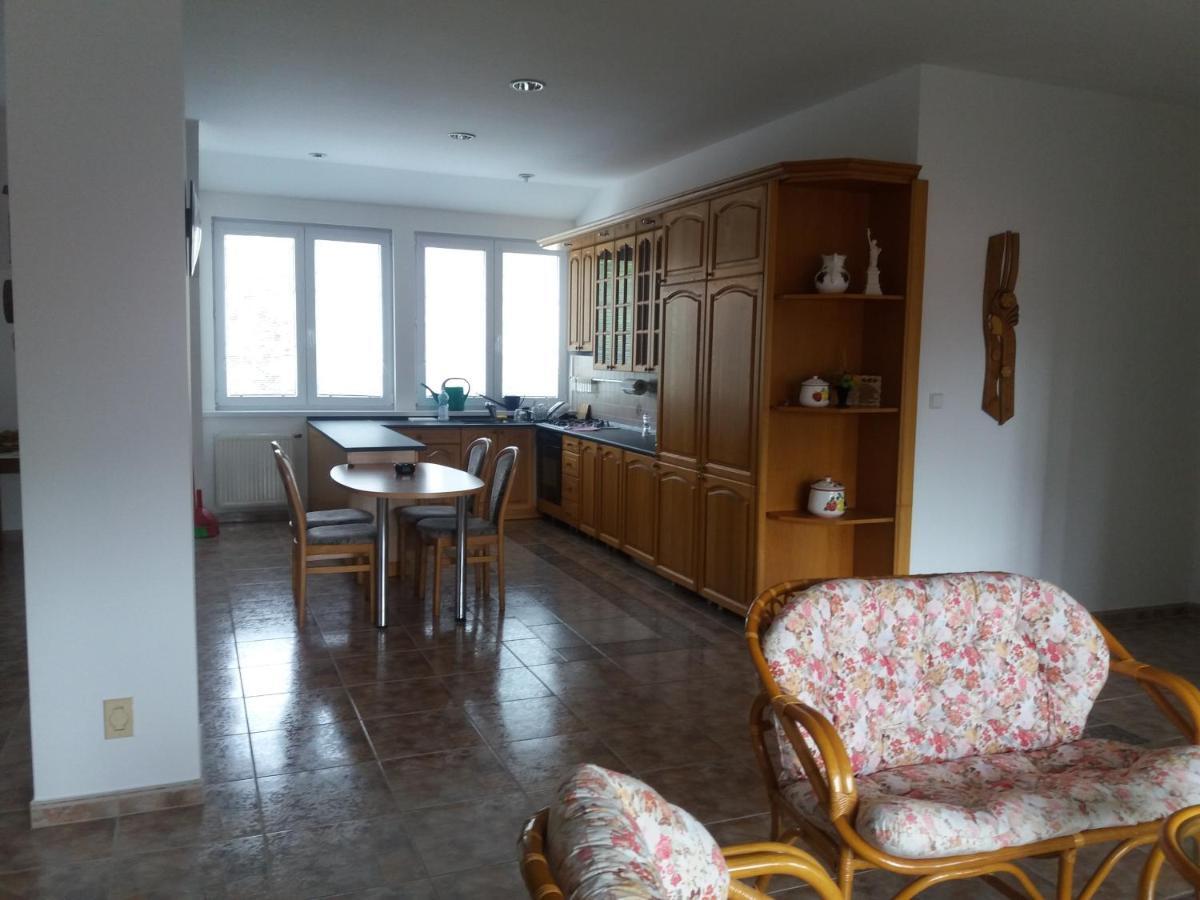 Apartament Hradna 9A Nové Zámky Zewnętrze zdjęcie