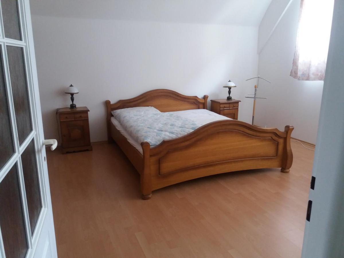 Apartament Hradna 9A Nové Zámky Zewnętrze zdjęcie